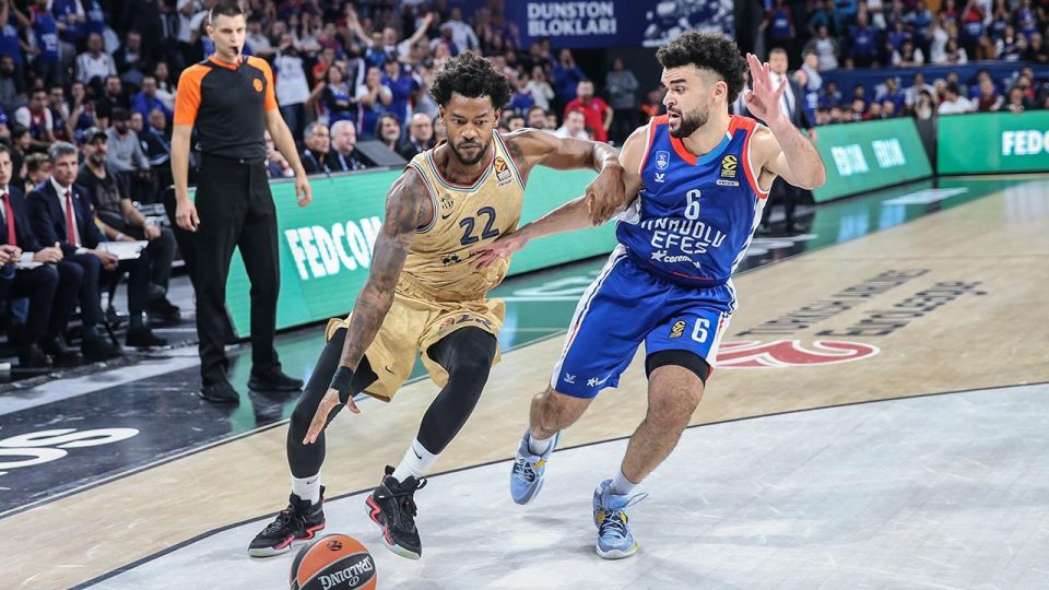 Anadolu Efes Barcelona ile karşılaşacak