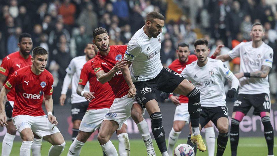 Beşiktaş 3 puanı golcüleriyle aldı