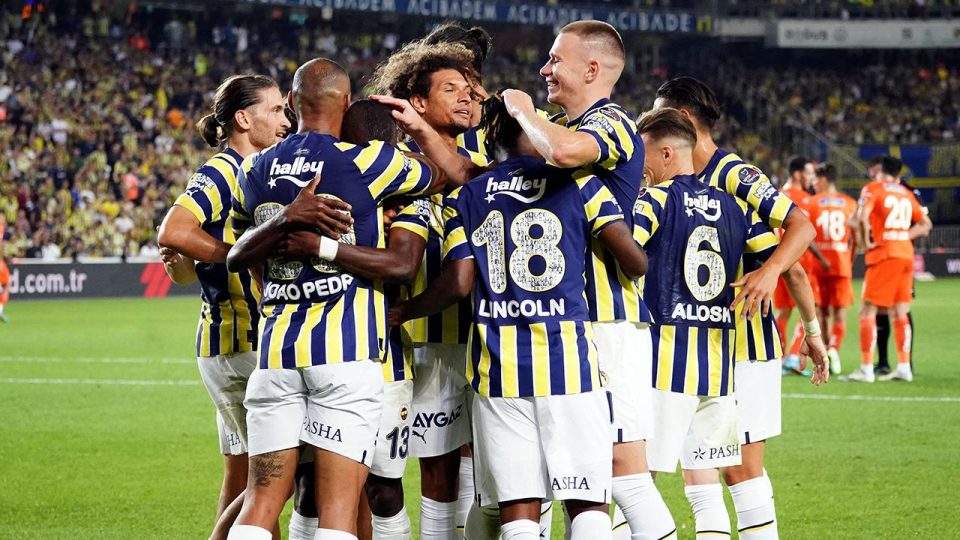 Fenerbahçe geçtiğimiz sezonu geride bıraktı