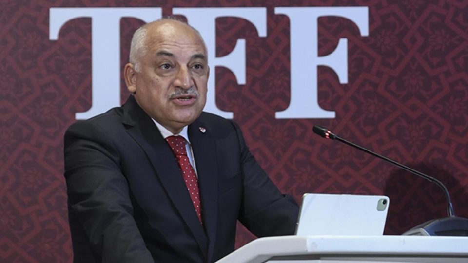 Mehmet Büyükekşi: Sadece hakemler tarafından hata yapılmıyor