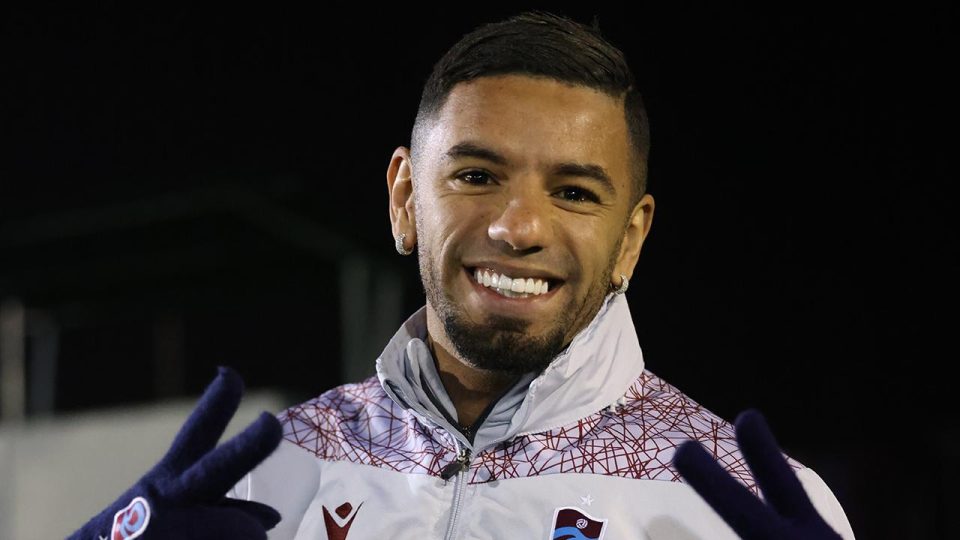 Trabzonsporlu Bruno Peres sahalara dönüyor