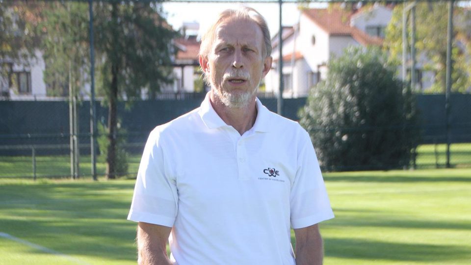 Christoph Daum: Kanserle mücadelem futbol maçı gibi
