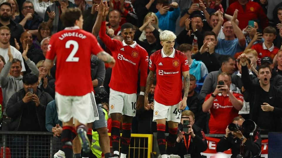 Manchester United, Chelsea’yi 4-1 yendi