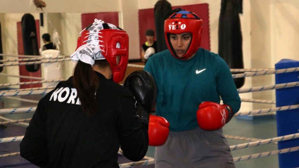 Milli boksör Busenaz Sürmeneli Avrupa Oyunları’nda olimpiyat kotası almak istiyor