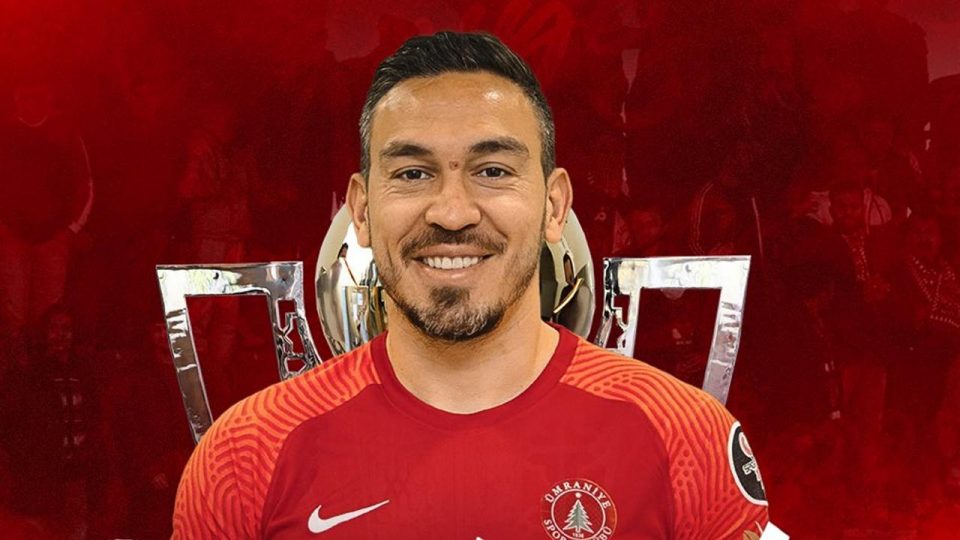 Eski futbolcu Mevlüt Erdinç 5 aydır çocuklarını göremediğini iddia etti