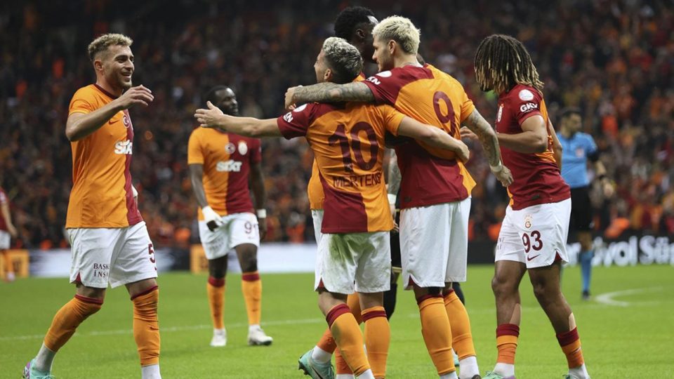 Galatasaray son 16 turu için sahaya çıkıyor